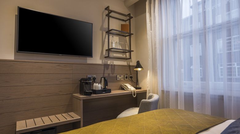<b>Sloane Place Room</b>. Images powered by <a href="https://www.leonardoworldwide.com/" title="Leonardo Worldwide" target="_blank">Leonardo</a>.