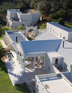 Cascade Manor Hotel & Spa