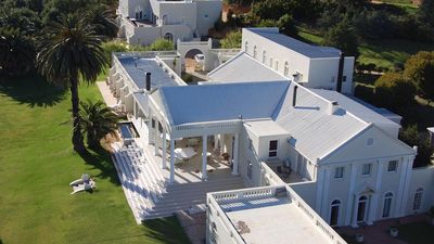 Cascade Manor Hotel & Spa