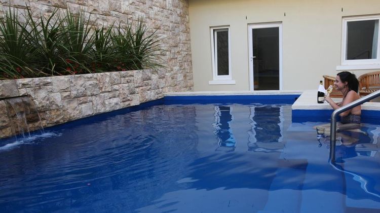 The Retreat at Waterfall Valley Pool