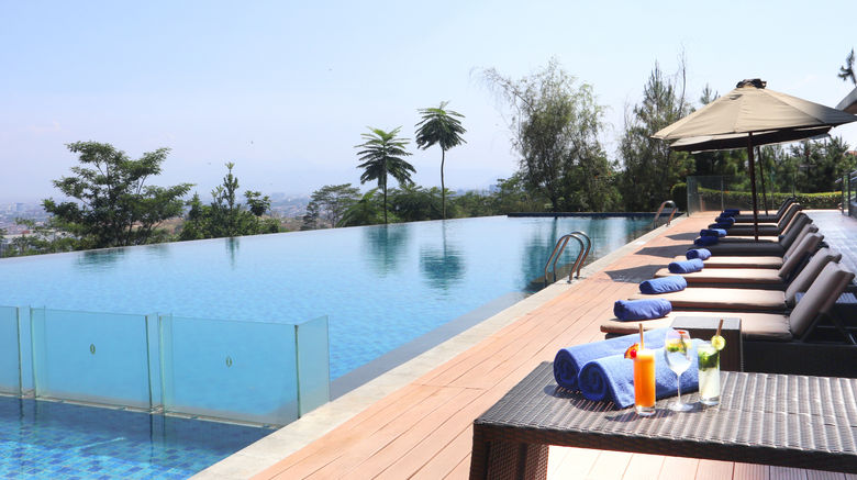 <b>InterContinental Bandung Dago Pakar Pool</b>. Images powered by <a href="https://www.leonardoworldwide.com/" title="Leonardo Worldwide" target="_blank">Leonardo</a>.