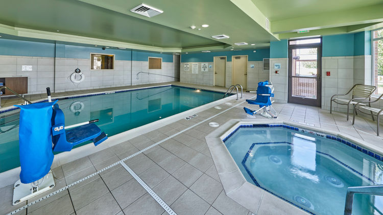 Holiday Inn Express Hotel & Suites Pool