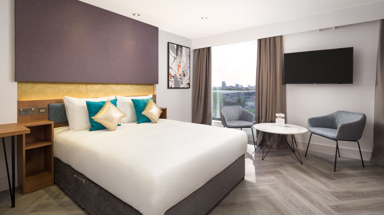 Roomzzz London Stratford Room