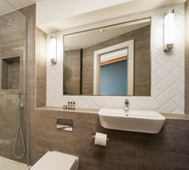 Roomzzz London Stratford Room