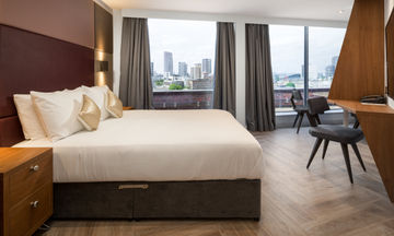 Roomzzz London Stratford