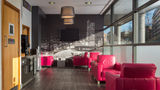 Roomzzz Leeds City West Lobby