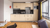 Roomzzz Leeds City West Room