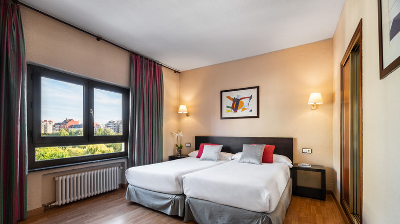 <b>Crisol Riosol Room</b>. Images powered by <a href="https://www.leonardoworldwide.com/" title="Leonardo Worldwide" target="_blank">Leonardo</a>.