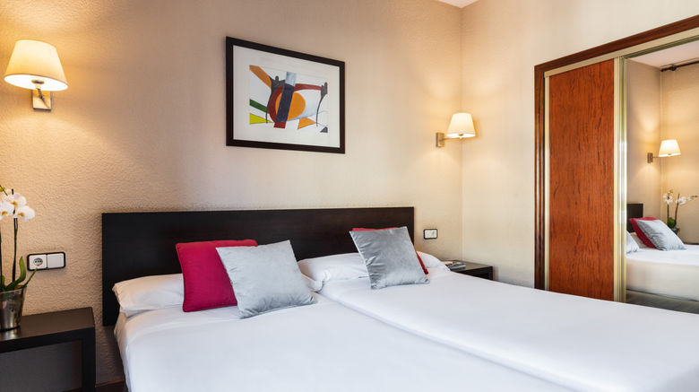 <b>Crisol Riosol Room</b>. Images powered by <a href="https://www.leonardoworldwide.com/" title="Leonardo Worldwide" target="_blank">Leonardo</a>.