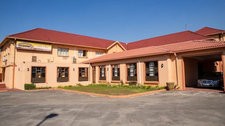 Ngwenya Hotel & Conference Centre Exterior