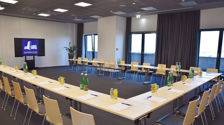 Pannonia Tower Hotel Meeting