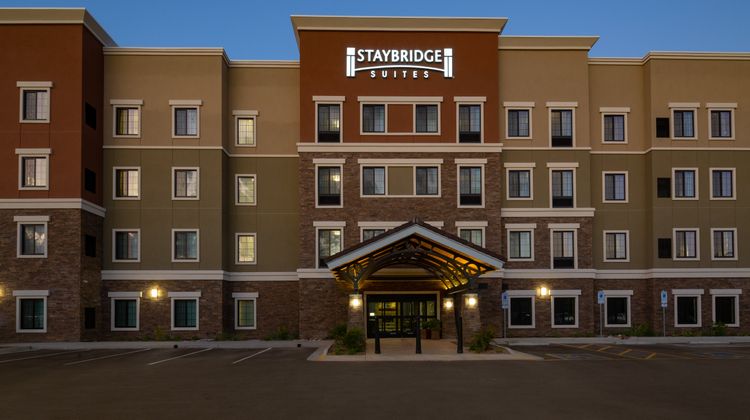 Staybridge Suites Phoenix-Biltmore Exterior