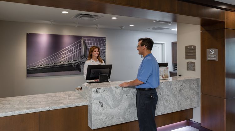 Staybridge Suites Phoenix-Biltmore Lobby