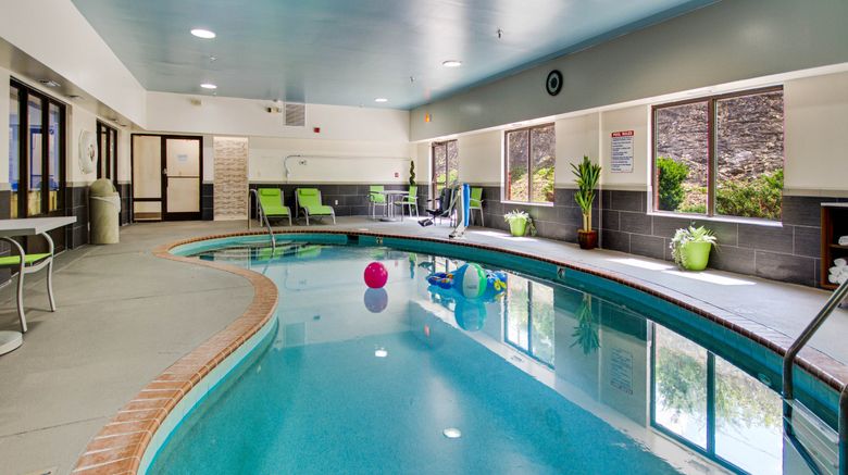 <b>Holiday Inn Express Pool</b>. Images powered by <a href="https://www.leonardoworldwide.com/" title="Leonardo Worldwide" target="_blank">Leonardo</a>.