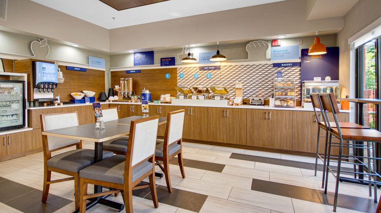 <b>Holiday Inn Express Restaurant</b>. Images powered by <a href="https://www.leonardoworldwide.com/" title="Leonardo Worldwide" target="_blank">Leonardo</a>.