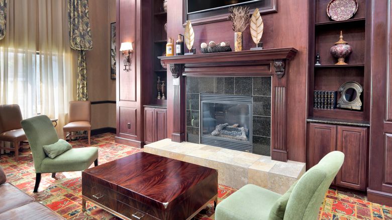 <b>Holiday Inn Express West Hurst-DFW Arpt Lobby</b>. Images powered by <a href="https://www.leonardoworldwide.com/" title="Leonardo Worldwide" target="_blank">Leonardo</a>.