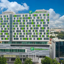 Holiday Inn & Suites Saigon Airport