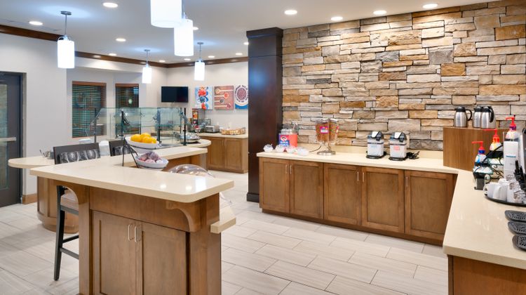 Staybridge Suites I-75 Restaurant