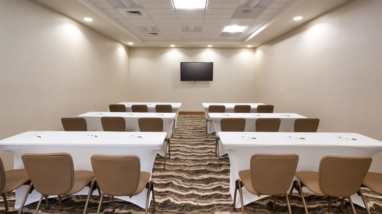 Staybridge Suites I-75 Meeting