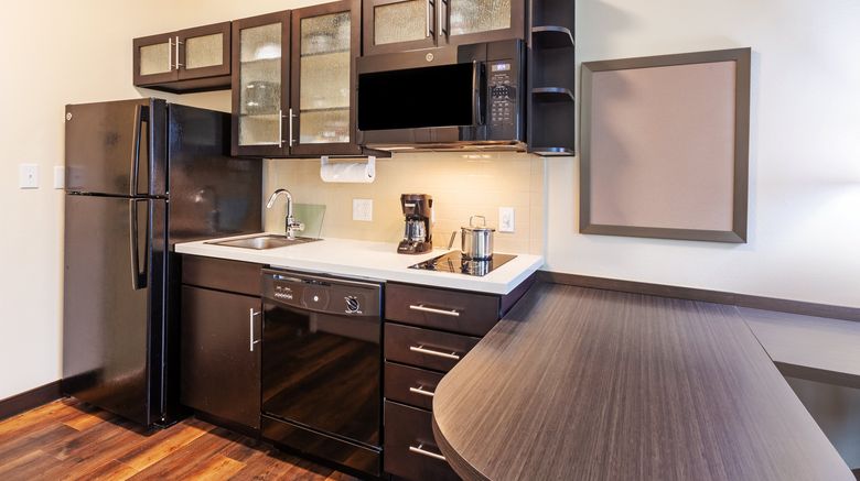 <b>Candlewood Suites Houston-Pasadena Room</b>. Images powered by <a href="https://www.leonardoworldwide.com/" title="Leonardo Worldwide" target="_blank">Leonardo</a>.