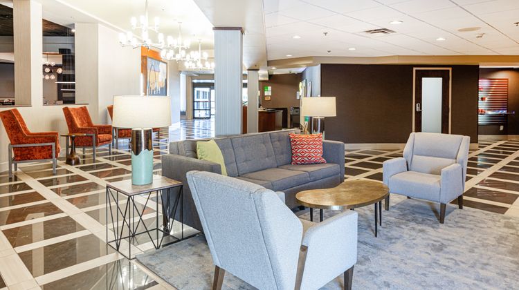 Holiday Inn St. Louis Airport West Lobby