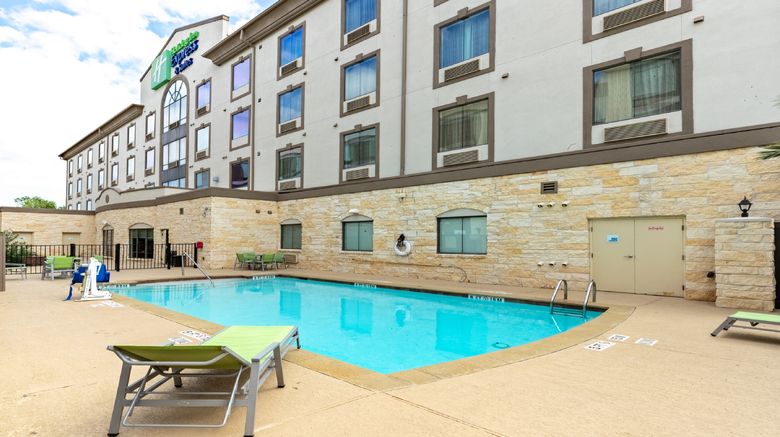 <b>Holiday Inn Express & Stes Houston South Pool</b>. Images powered by <a href="https://www.leonardoworldwide.com/" title="Leonardo Worldwide" target="_blank">Leonardo</a>.