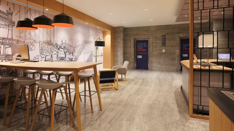 Holiday Inn Express Banjara Hills Lobby
