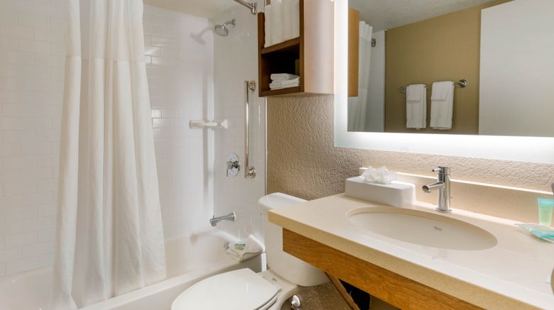 <b>Staybridge Suites Royale Parc Room</b>. Images powered by <a href="https://www.leonardoworldwide.com/" title="Leonardo Worldwide" target="_blank">Leonardo</a>.