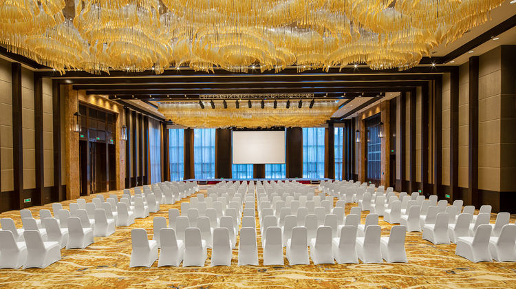 Crowne Plaza Changbaishan Hot Spring Ballroom