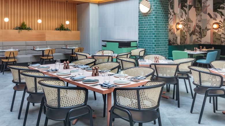 <b>Holiday Inn London - Heathrow Bath Road Restaurant</b>. Images powered by <a href="https://www.leonardoworldwide.com/" title="Leonardo Worldwide" target="_blank">Leonardo</a>.