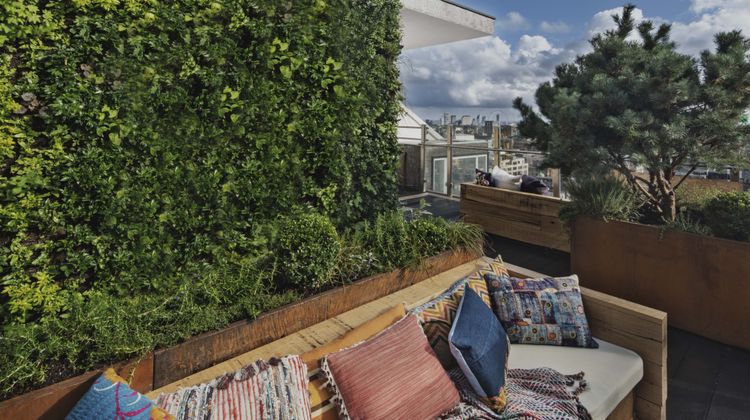 Treehouse Hotel London Exterior