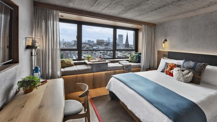 Treehouse Hotel London Room