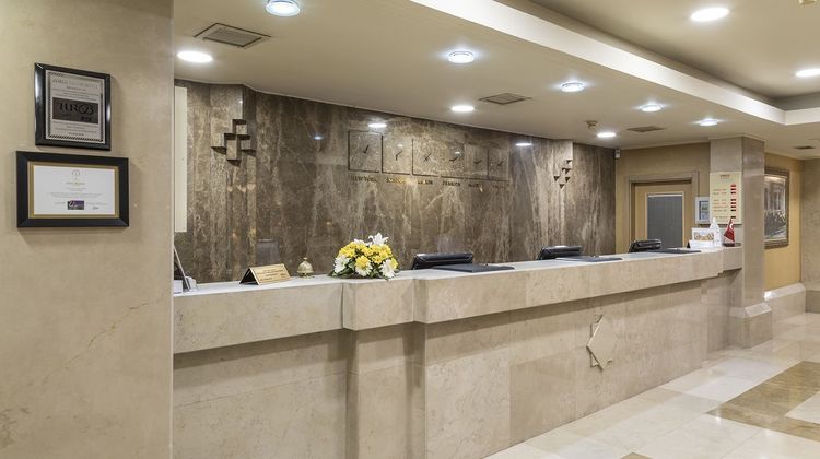 Zorlu Grand Hotel Lobby