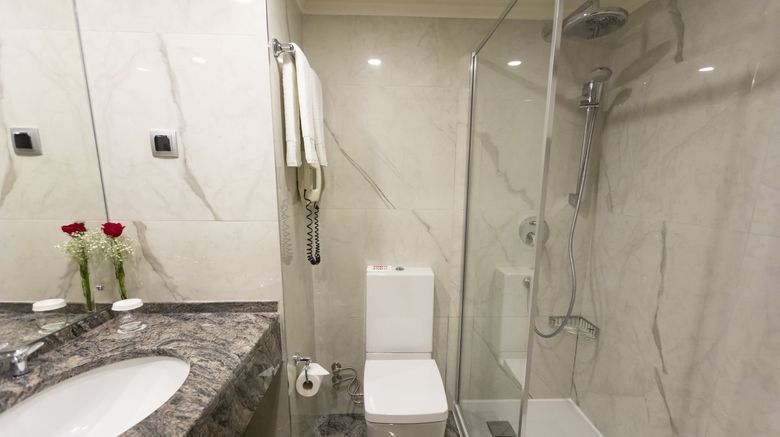 <b>Zorlu Grand Hotel Room</b>. Images powered by <a href="https://www.leonardoworldwide.com/" title="Leonardo Worldwide" target="_blank">Leonardo</a>.