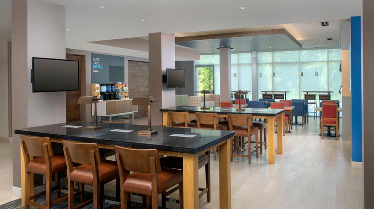 Holiday Inn Express/Stes North Brunswick Restaurant