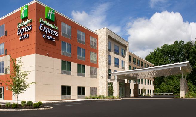 Holiday Inn Express/Stes North Brunswick Exterior