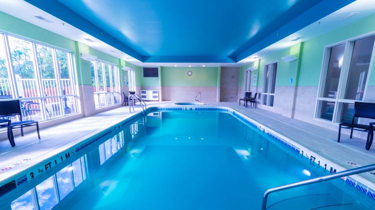 Holiday Inn Express Hotel & Suites Pool