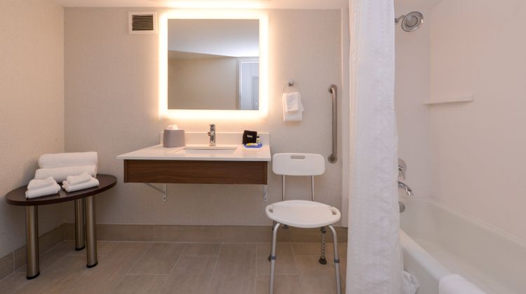 Holiday Inn Express Towson Room