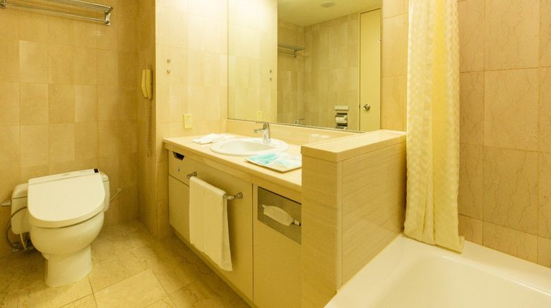 <b>Hotel Okura Kobe Room</b>. Images powered by <a href="https://www.leonardoworldwide.com/" title="Leonardo Worldwide" target="_blank">Leonardo</a>.