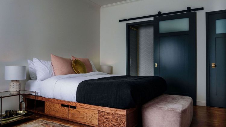 Gold Diggers Hotel Room