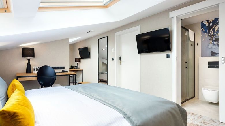 <b>Wawel Queen Hotel Room</b>. Images powered by <a href="https://www.leonardoworldwide.com/" title="Leonardo Worldwide" target="_blank">Leonardo</a>.