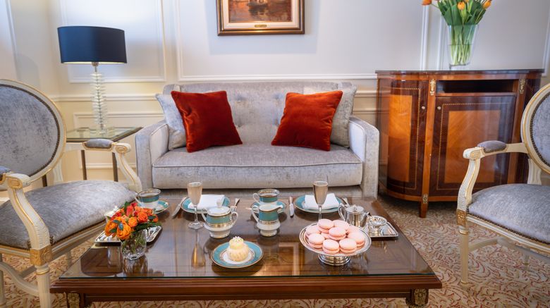 <b>Alvear Palace Hotel Suite</b>. Images powered by <a href=https://www.travelagewest.com/Hotels/Buenos-Aires/