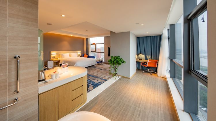Holiday Inn Express Linyi Riverside Room