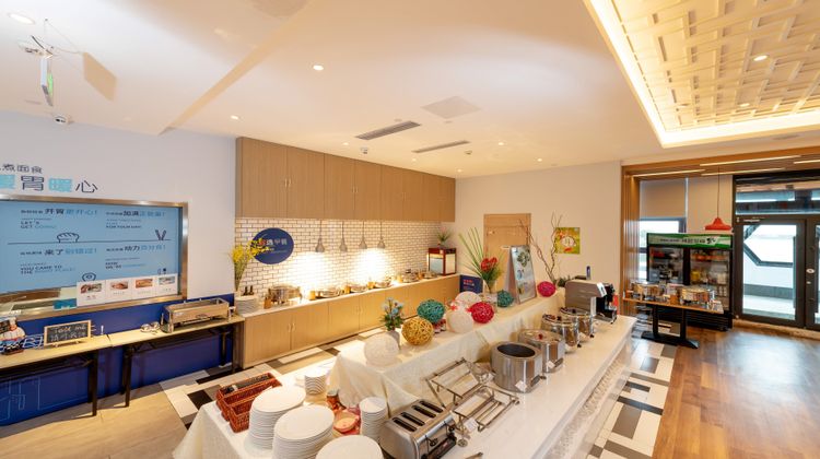 Holiday Inn Express Linyi Riverside Restaurant
