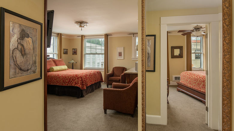 <b>Hotel Elliott Room</b>. Images powered by <a href="https://www.leonardoworldwide.com/" title="Leonardo Worldwide" target="_blank">Leonardo</a>.