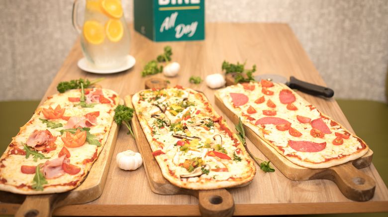 <b>Holiday Inn Slough-Windsor Restaurant</b>. Images powered by <a href="https://www.leonardoworldwide.com/" title="Leonardo Worldwide" target="_blank">Leonardo</a>.