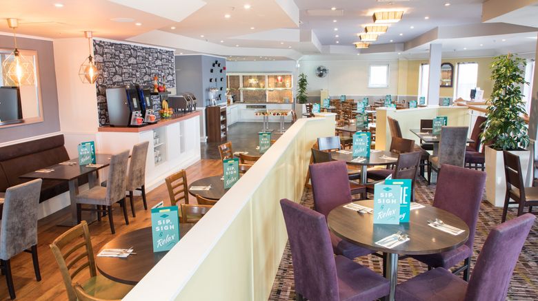 <b>Holiday Inn Slough-Windsor Restaurant</b>. Images powered by <a href="https://www.leonardoworldwide.com/" title="Leonardo Worldwide" target="_blank">Leonardo</a>.