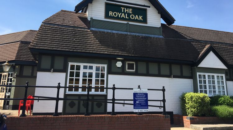 Royal Oak Hotel Bromborough Exterior