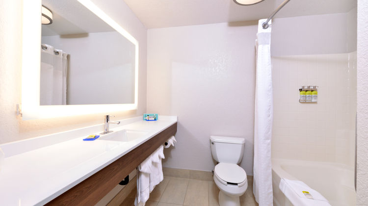 Holiday Inn Express Room