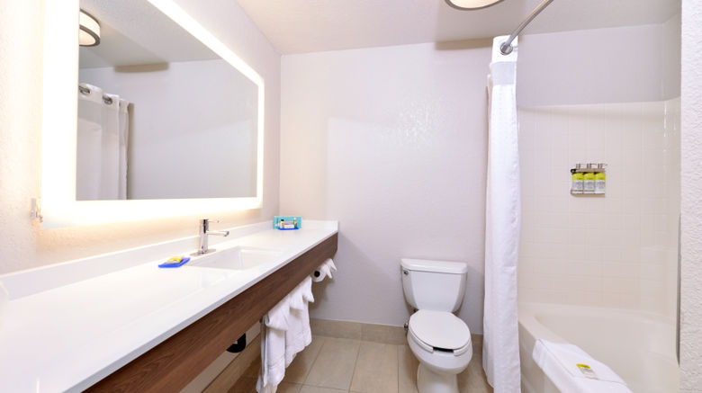 <b>Holiday Inn Express Room</b>. Images powered by <a href="https://www.leonardoworldwide.com/" title="Leonardo Worldwide" target="_blank">Leonardo</a>.